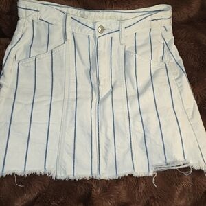 American Eagle White and Blue Striped Skirt Size 2
